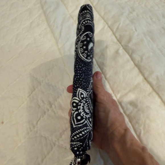 NWT, OS, VERA BRADLEY, WALLET - Picture 10 of 10